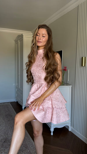 Mia dress jacquard with regilin pink