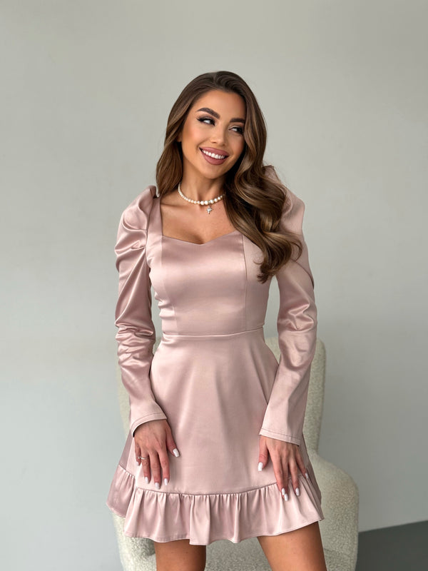 Dress Lola  with long sleeves satin powder